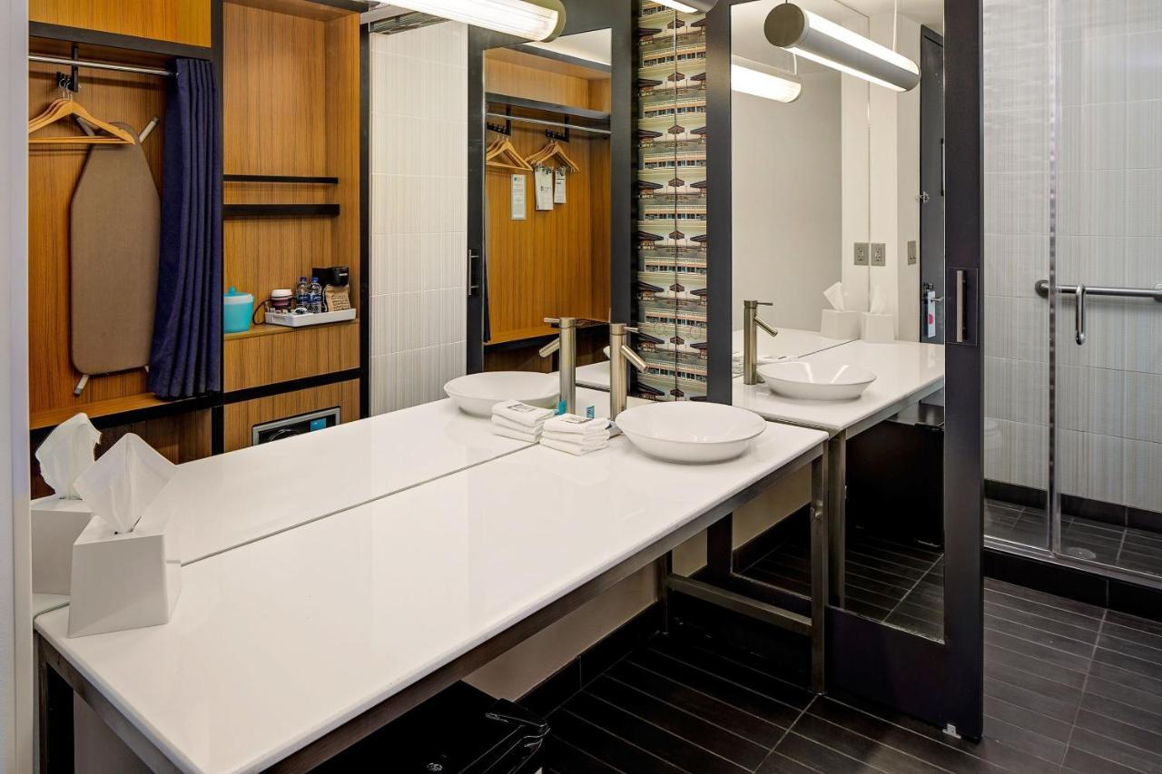 Aloft Chapel Hill Hotel Bagian luar foto