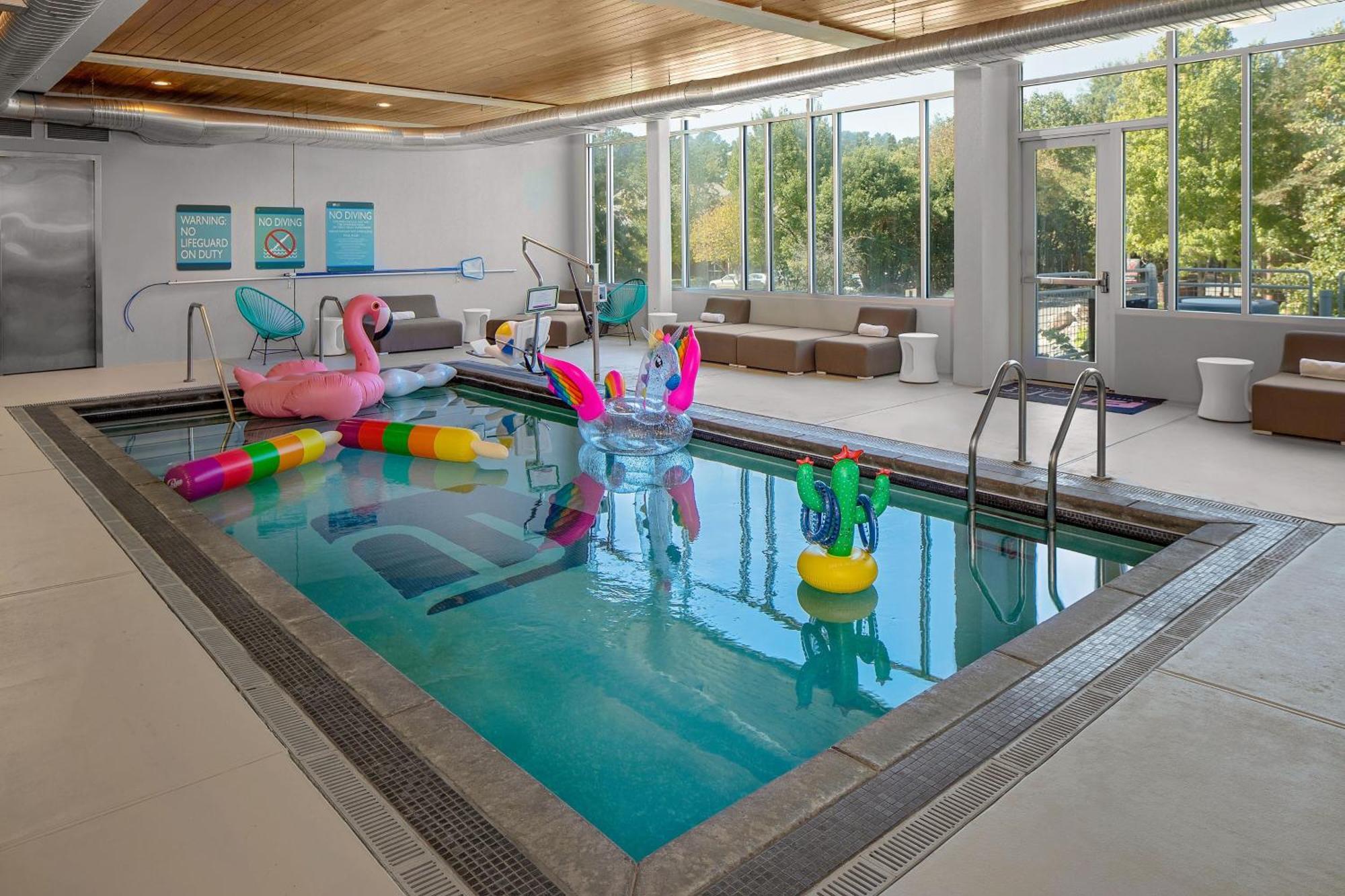 Aloft Chapel Hill Hotel Bagian luar foto