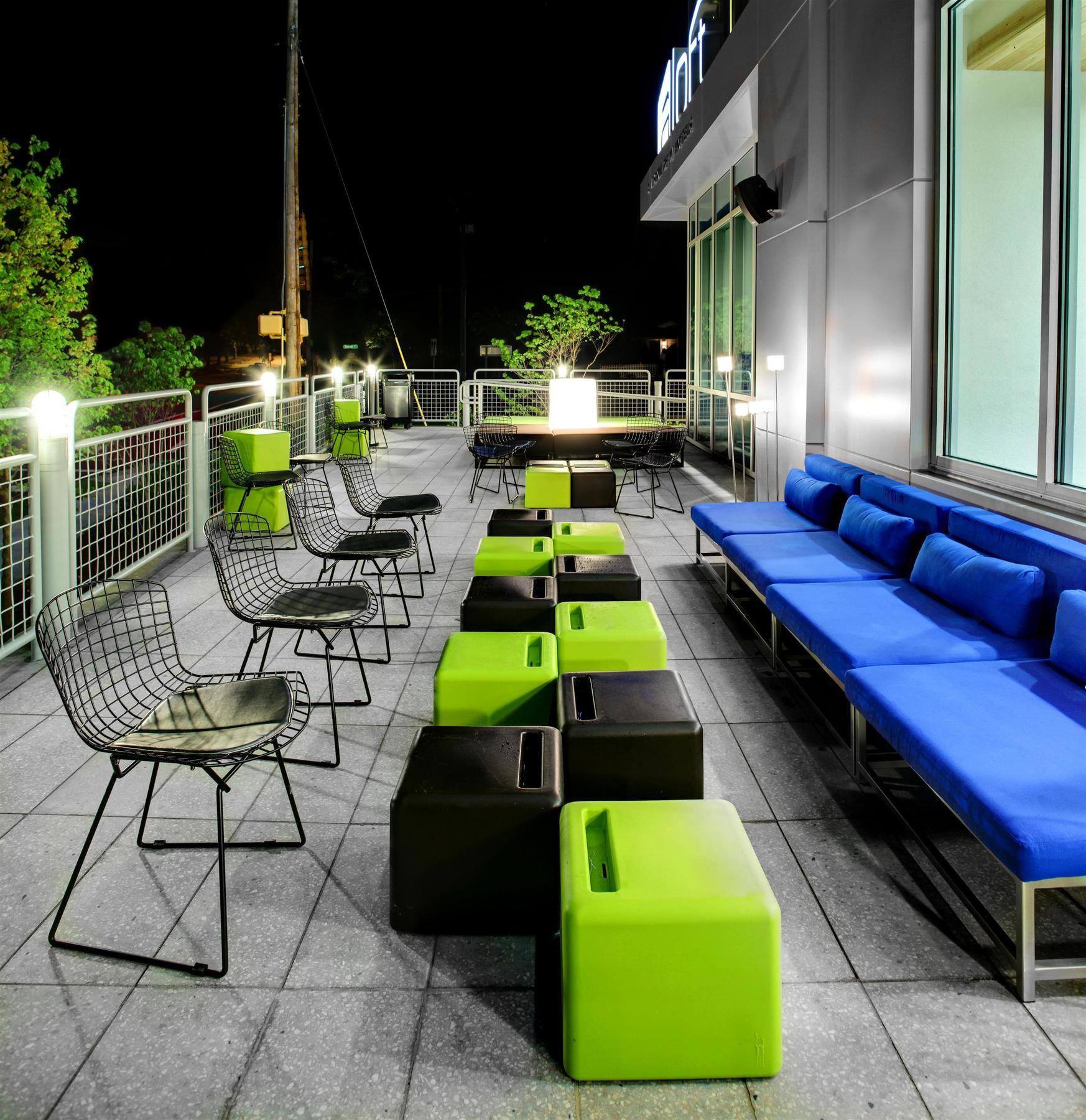 Aloft Chapel Hill Hotel Interior foto